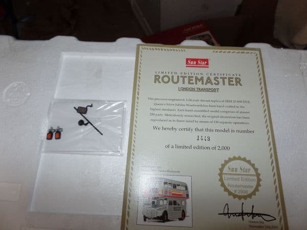 Sun Star H2906 1:24 London Transport Routemaster Queen's Silver Jubilee Mint Boxed
